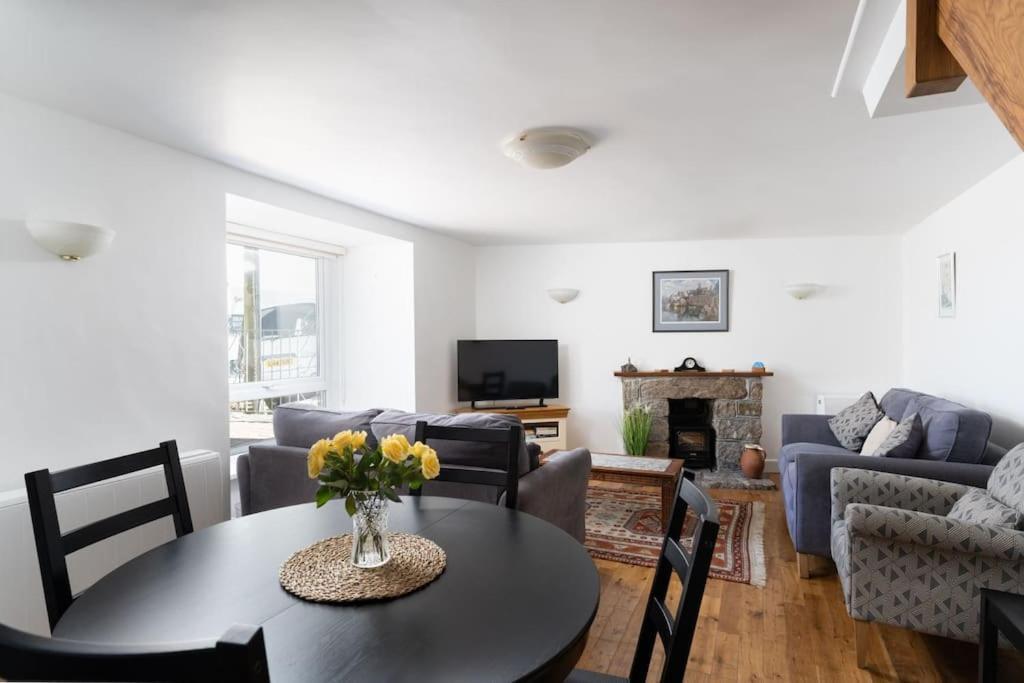 Charming 3 Bedroom Harbour Cottage With Parking Penzance Eksteriør bilde