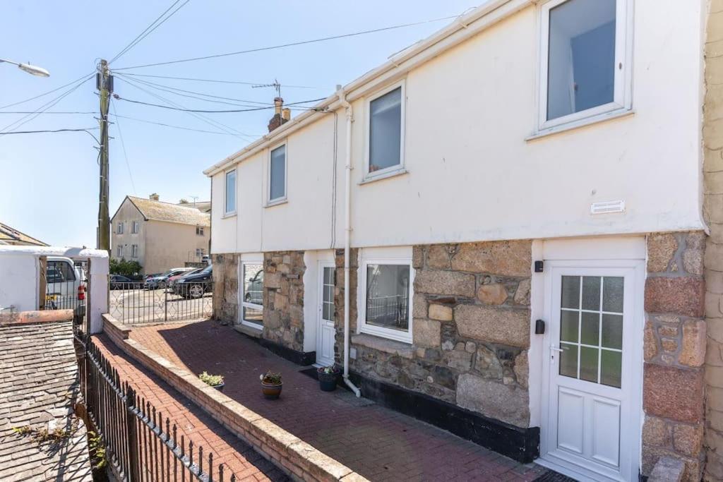 Charming 3 Bedroom Harbour Cottage With Parking Penzance Eksteriør bilde